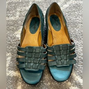 Softspots Womens Hugh Leather Sandal-Sport Turquoise Size 8 1/2 N